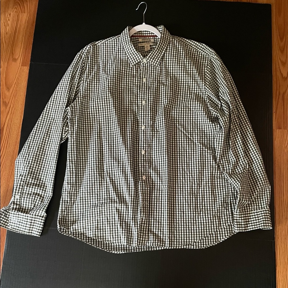 Men’s dress shirt